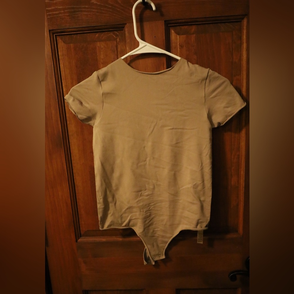 Skims fits everybody bodysuit short sleeve S/M
